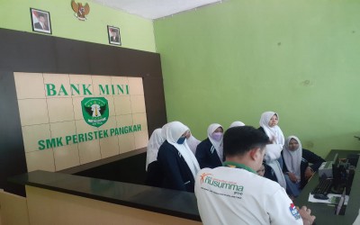 Pelatihan Pengelolaan Bank Mini SMK Peristek